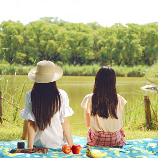 Xiaomi Early Wind Skin-friendly Moisture-proof Picnic Mat Blue/Light Blue